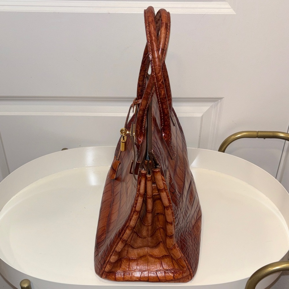 Sophisticated Brown Crocodile Leather Handbag - Picture 8 of 15